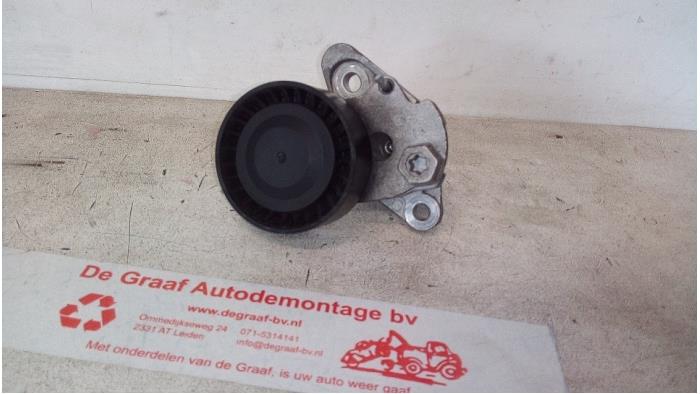 Gebruikte Spanrol Multiriem Skoda Citigo 1.0 12V G-TEC Prijs € 25,00 Margeregeling aangeboden door de Graaf autodemontage B.V.