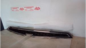 Gebruikte Grille Chevrolet Matiz (M200) Prijs € 50,00 Margeregeling aangeboden door de Graaf autodemontage B.V.
