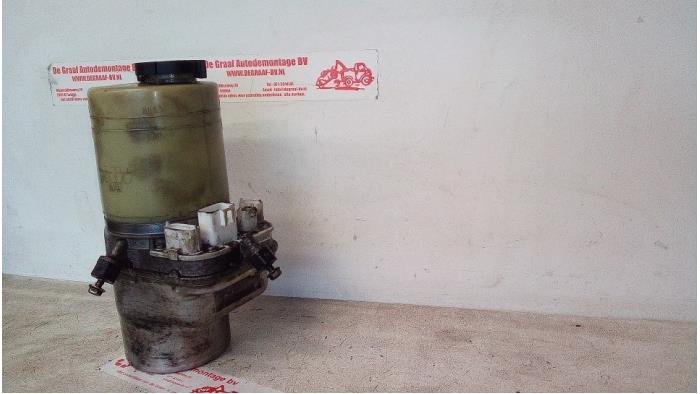 Gebruikte Servopomp Opel Signum (F48) 3.2 V6 24V Prijs € 90,00 Margeregeling aangeboden door de Graaf autodemontage B.V.