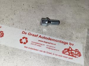 Gebruikte Wielbout Opel Vivaro 2.5 DTI 16V Prijs € 3,50 Margeregeling aangeboden door de Graaf autodemontage B.V.