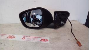 Gebruikte Buitenspiegel links Citroen C4 Cactus (0B/0P) 1.2 PureTech 82 12V Prijs € 75,00 Margeregeling aangeboden door de Graaf autodemontage B.V.