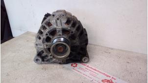 Gebruikte Dynamo Dacia Logan MCV (KS) 1.6 16V Prijs € 40,00 Margeregeling aangeboden door de Graaf autodemontage B.V.