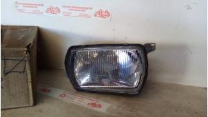 Gebruikte Rechter Koplamp Volkswagen Passat Prijs € 75,00 Margeregeling aangeboden door de Graaf autodemontage B.V.