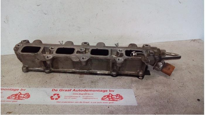 Gebruikte Injector brug Volkswagen Golf V Variant (1K5) 1.4 TSI 122 16V Prijs € 50,00 Margeregeling aangeboden door de Graaf autodemontage B.V.