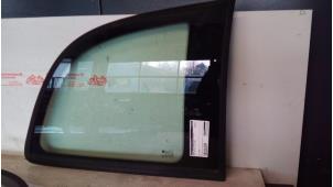 Gebruikte Extra Ruit 4Deurs rechts-achter Opel Zafira (F75) 1.6 16V Prijs € 30,00 Margeregeling aangeboden door de Graaf autodemontage B.V.