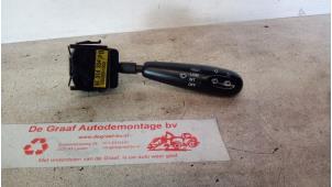 Gebruikte Ruitenwis Schakelaar Chevrolet Matiz 0.8 S,SE Prijs € 15,00 Margeregeling aangeboden door de Graaf autodemontage B.V.