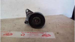 Gebruikte Spanner multiriem Mercedes E (W211) 2.6 E-240 V6 18V Prijs € 30,00 Margeregeling aangeboden door de Graaf autodemontage B.V.