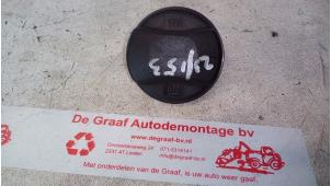 Gebruikte Tankdop Opel Astra H SW (L35) 1.6 16V Twinport Prijs € 7,50 Margeregeling aangeboden door de Graaf autodemontage B.V.