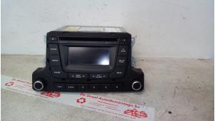 Gebruikte Radio CD Speler Hyundai i10 (B5) 1.2 16V Prijs € 135,00 Margeregeling aangeboden door de Graaf autodemontage B.V.