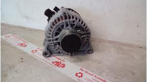 Gebruikte Dynamo Peugeot 208 I (CA/CC/CK/CL) 1.2 Vti 12V PureTech 82 Prijs € 60,00 Margeregeling aangeboden door de Graaf autodemontage B.V.