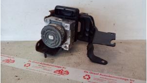 Gebruikte ABS Pomp Peugeot 208 I (CA/CC/CK/CL) 1.2 Vti 12V PureTech 82 Prijs € 150,00 Margeregeling aangeboden door de Graaf autodemontage B.V.