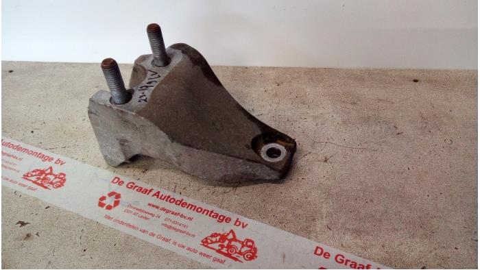 Gebruikte Motorrubber Ford Fiesta 6 (JA8) 1.25 16V Prijs € 30,00 Margeregeling aangeboden door de Graaf autodemontage B.V.