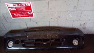 Gebruikte Bumper voor Renault Twingo (C06) 1.2 16V Prijs € 50,00 Margeregeling aangeboden door de Graaf autodemontage B.V.