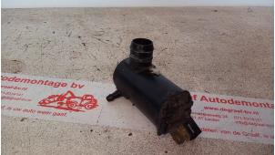 Gebruikte Ruitensproeierpomp voor Suzuki Alto (RF410) 1.1 16V Prijs € 7,50 Margeregeling aangeboden door de Graaf autodemontage B.V.