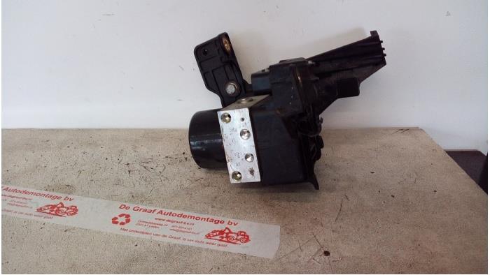 Gebruikte ABS Pomp Opel Zafira (M75) 2.2 16V Direct Ecotec Prijs € 60,00 Margeregeling aangeboden door de Graaf autodemontage B.V.