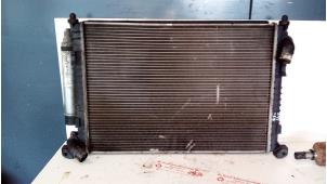 Gebruikte Radiateur Mini Mini Cooper S (R53) 1.6 16V Prijs € 75,00 Margeregeling aangeboden door de Graaf autodemontage B.V.