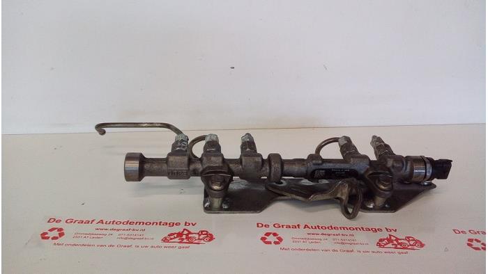 Brandstofdruk sensor van een Opel Corsa D 1.3 CDTi 16V ecoFLEX 2011