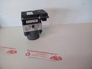 Gebruikte ABS Pomp Audi A4 Avant (B7) Prijs € 55,00 Margeregeling aangeboden door de Graaf autodemontage B.V.