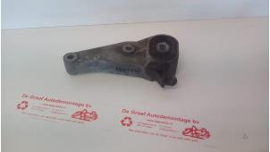 Gebruikte Motorrubber Opel Tigra Twin Top 1.4 16V Prijs € 20,00 Margeregeling aangeboden door de Graaf autodemontage B.V.