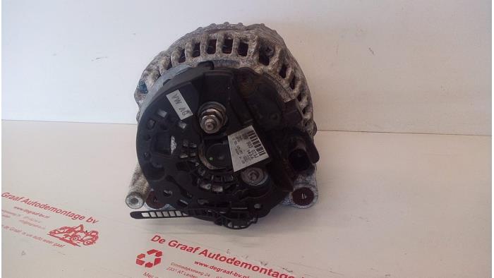 Dynamo van een Audi A4 Avant (B7)  2007
