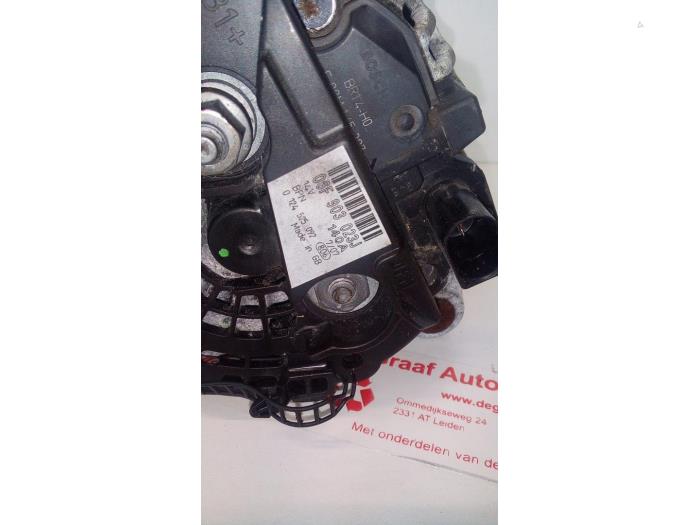 Dynamo van een Audi A4 Avant (B7)  2007