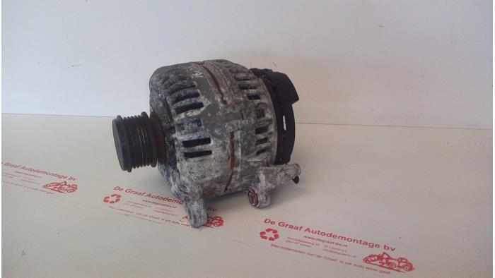 Dynamo van een Audi A4 Avant (B7)  2007