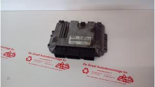 Gebruikte Computer Motormanagement Opel Vivaro 2.5 DTI 16V Prijs € 100,00 Margeregeling aangeboden door de Graaf autodemontage B.V.