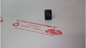 Gebruikte Schakelaar Koplamp Ihv Citroen C1 1.0 12V VVT-i Prijs € 10,00 Margeregeling aangeboden door de Graaf autodemontage B.V.