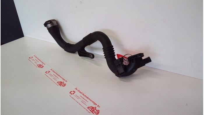 Gebruikte Intercooler Buis Renault Clio IV (5R) 0.9 Energy TCE 90 12V Prijs € 30,00 Margeregeling aangeboden door de Graaf autodemontage B.V.