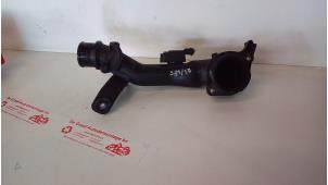 Gebruikte Luchtinlaat slang Fiat 500 (312) 0.9 TwinAir 85 Prijs € 25,00 Margeregeling aangeboden door de Graaf autodemontage B.V.