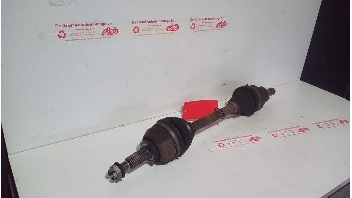 Gebruikte Steekas links-voor Renault Trafic (1FL/2FL/3FL/4FL) 1.6 dCi 95 Prijs € 125,00 Margeregeling aangeboden door de Graaf autodemontage B.V.