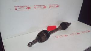 Gebruikte Steekas links-voor Renault Trafic (1FL/2FL/3FL/4FL) 1.6 dCi 95 Prijs € 125,00 Margeregeling aangeboden door de Graaf autodemontage B.V.