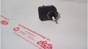 Gebruikte Motor Koplamp Renault Kangoo Express (FC) 1.5 dCi 60 Prijs € 15,00 Margeregeling aangeboden door de Graaf autodemontage B.V.