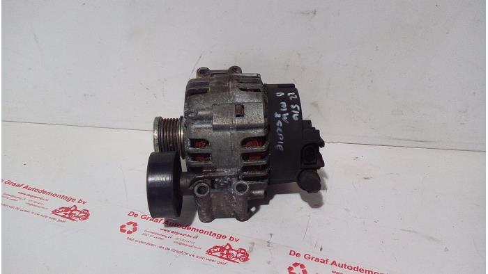 Dynamo van een BMW 3 serie (E46/2) 318 Ci 16V 2002