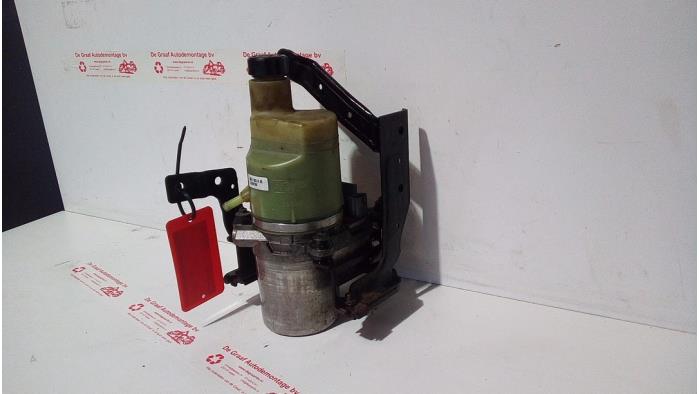 Gebruikte Pomp Servo Volvo C30 (EK/MK) 1.6 D 16V Prijs € 75,00 Margeregeling aangeboden door de Graaf autodemontage B.V.