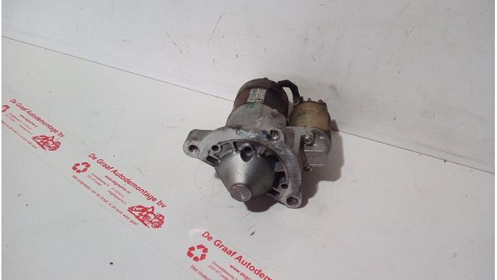 Gebruikte Startmotor Peugeot 307 CC (3B) 2.0 16V Prijs € 30,00 Margeregeling aangeboden door de Graaf autodemontage B.V.