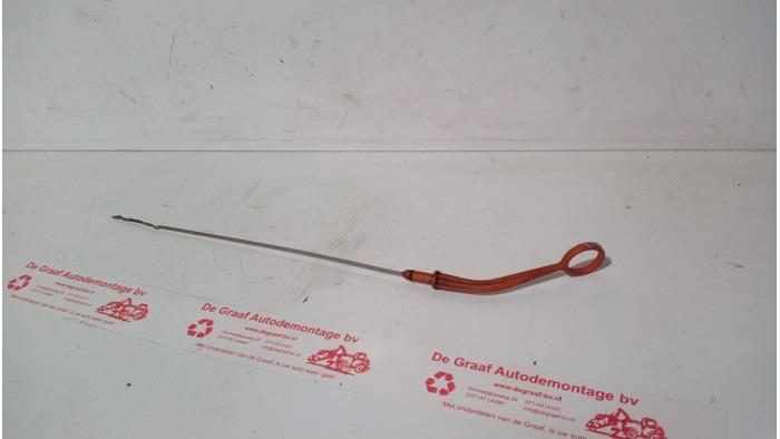 Gebruikte Olie Peilstok Nissan Micra (K11) 1.4 16V Prijs € 10,00 Margeregeling aangeboden door de Graaf autodemontage B.V.