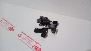 Gebruikte Vacuum ventiel Renault Trafic (1FL/2FL/3FL/4FL) 1.6 dCi 95 Prijs € 20,00 Margeregeling aangeboden door de Graaf autodemontage B.V.