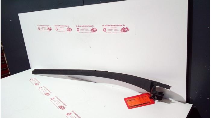 Gebruikte Windscherm Renault Clio III (BR/CR) 1.4 16V Prijs € 20,00 Margeregeling aangeboden door de Graaf autodemontage B.V.