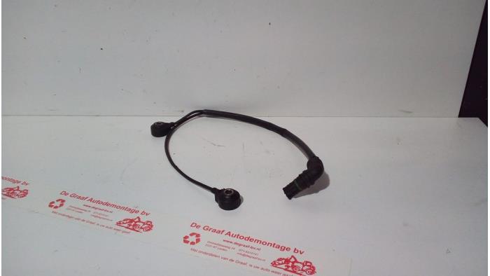 Pingelsensor van een BMW X5 (E53) 4.4 V8 32V 2002