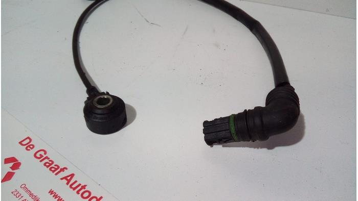 Pingelsensor van een BMW X5 (E53) 4.4 V8 32V 2002