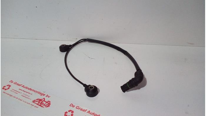 Pingelsensor van een BMW X5 (E53) 4.4 V8 32V 2002