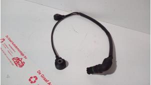 Pingelsensor van een BMW X5 (E53) 4.4 V8 32V 2002