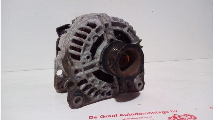 Gebruikte Dynamo Volkswagen Polo IV (9N1/2/3) 1.4 16V 75 Prijs € 35,00 Margeregeling aangeboden door de Graaf autodemontage B.V.