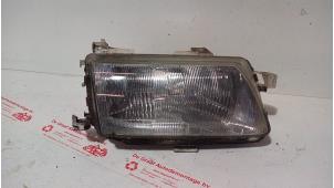 Gebruikte Rechter Koplamp Opel Astra F (53/54/58/59) 1.4i GL/GLS Prijs € 25,00 Margeregeling aangeboden door de Graaf autodemontage B.V.