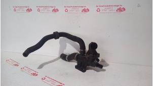 Gebruikte Thermostaathuis Renault Trafic (1FL/2FL/3FL/4FL) 1.6 dCi 95 Prijs € 60,00 Margeregeling aangeboden door de Graaf autodemontage B.V.