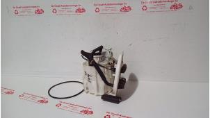 Gebruikte Benzinepomp Opel Zafira (M75) 2.2 16V Direct Ecotec Prijs € 70,00 Margeregeling aangeboden door de Graaf autodemontage B.V.