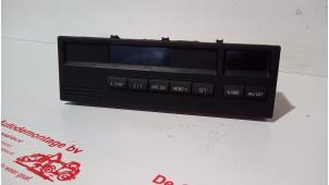 Gebruikte Display Interieur BMW 3 serie (E36/4) 318i Prijs € 25,00 Margeregeling aangeboden door de Graaf autodemontage B.V.