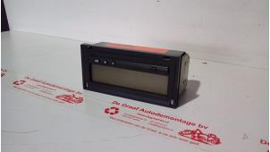 Gebruikte Display Interieur Mitsubishi Carisma 1.6i 16V Prijs € 35,00 Margeregeling aangeboden door de Graaf autodemontage B.V.