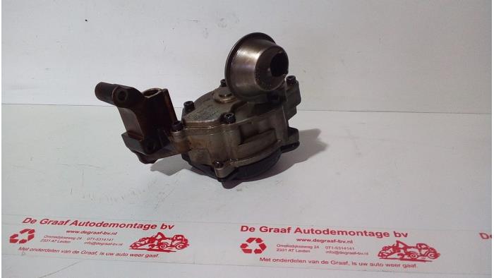 Gebruikte Oliepomp Volkswagen Touran (1T1/T2) 1.6 FSI 16V Prijs € 65,00 Margeregeling aangeboden door de Graaf autodemontage B.V.